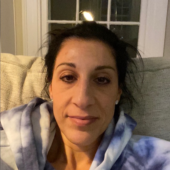 Meet your Posher, Carrie - Picture 1 of 1